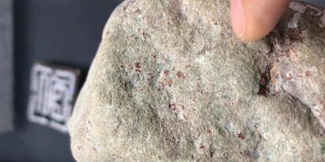 冰种翡翠原石切开翡翠原石水头不足-第3张图片-翡翠网