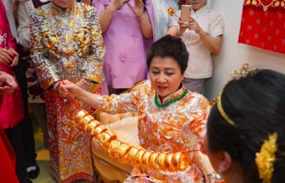 翡翠手镯的制作全过程碎花翡翠手镯制作-第7张图片-翡翠网 翡翠手镯的制作全过程碎花翡翠手镯制作-第7张图片-翡翠网