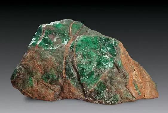 翡翠籽料原石怎么样的简单介绍-第5张图片-翡翠网 翡翠籽料原石怎么样的简单介绍-第5张图片-翡翠网