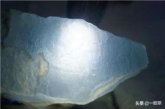 翡翠原石雾层打灯颜色翡翠原石压灯黄雾-第14张图片-翡翠网