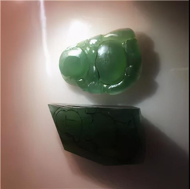 真正老蓝水翡翠,老蓝水翡翠的价格-第12张图片-翡翠网 真正老蓝水翡翠,老蓝水翡翠的价格-第12张图片-翡翠网