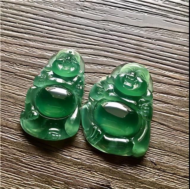 真正老蓝水翡翠,老蓝水翡翠的价格-第13张图片-翡翠网 真正老蓝水翡翠,老蓝水翡翠的价格-第13张图片-翡翠网