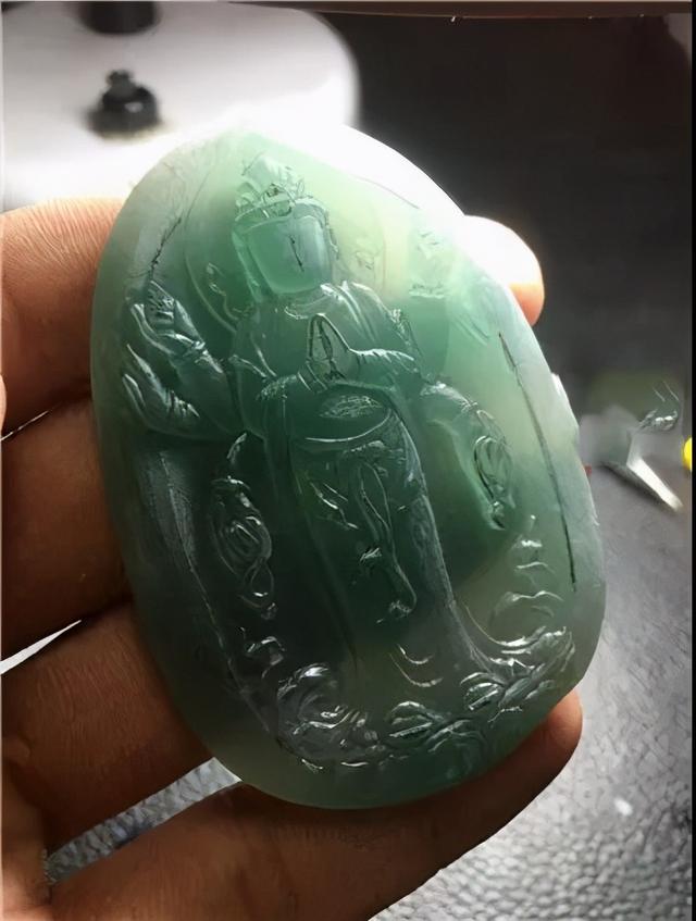 真正老蓝水翡翠,老蓝水翡翠的价格-第15张图片-翡翠网 真正老蓝水翡翠,老蓝水翡翠的价格-第15张图片-翡翠网