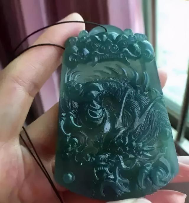 真正老蓝水翡翠,老蓝水翡翠的价格-第21张图片-翡翠网 真正老蓝水翡翠,老蓝水翡翠的价格-第21张图片-翡翠网