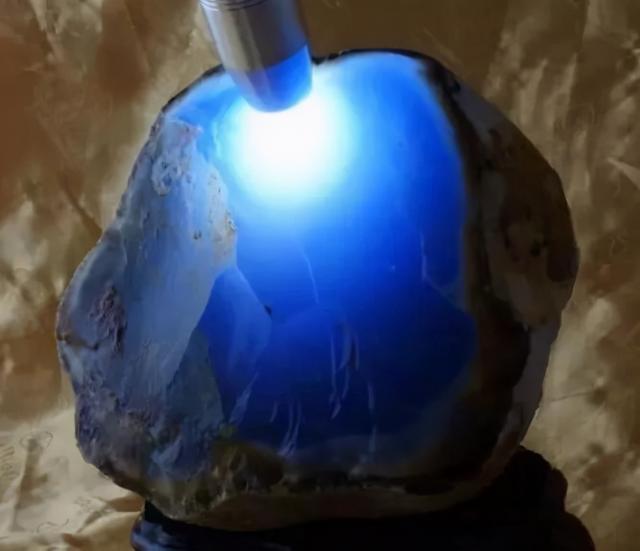 真正老蓝水翡翠,老蓝水翡翠的价格-第24张图片-翡翠网 真正老蓝水翡翠,老蓝水翡翠的价格-第24张图片-翡翠网