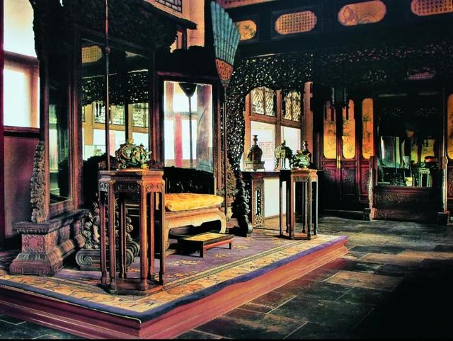 帝师收藏的翡翠手镯,翡翠手镯的寓意-第2张图片-翡翠网 帝师收藏的翡翠手镯,翡翠手镯的寓意-第2张图片-翡翠网