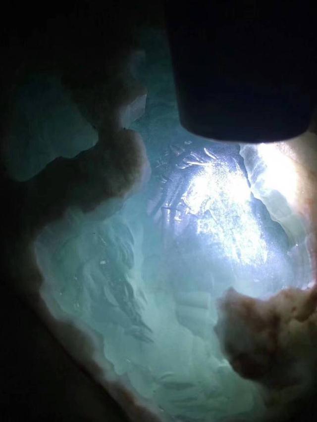 果冻种翡翠原石,怎么看翡翠原石的种-第6张图片-翡翠网 果冻种翡翠原石,怎么看翡翠原石的种-第6张图片-翡翠网