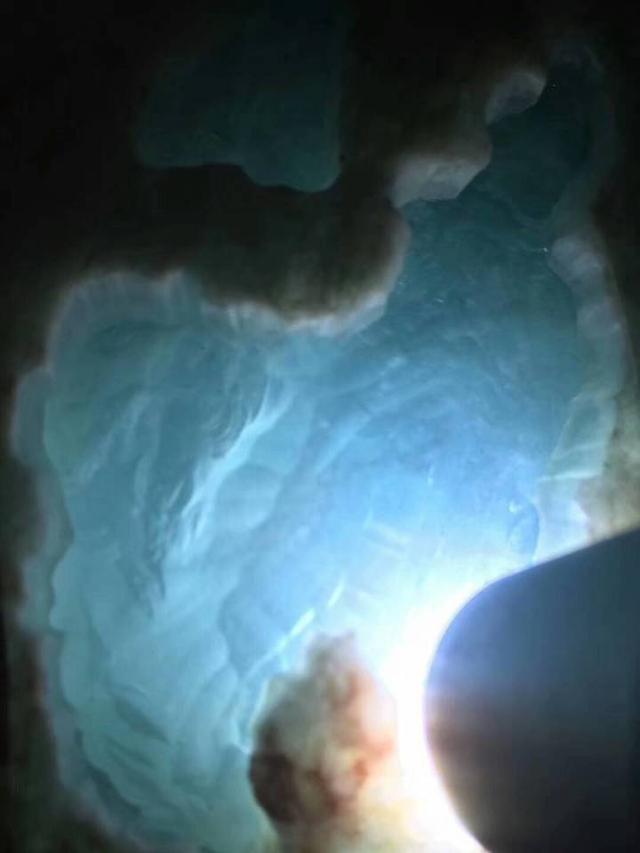 果冻种翡翠原石,怎么看翡翠原石的种-第8张图片-翡翠网 果冻种翡翠原石,怎么看翡翠原石的种-第8张图片-翡翠网