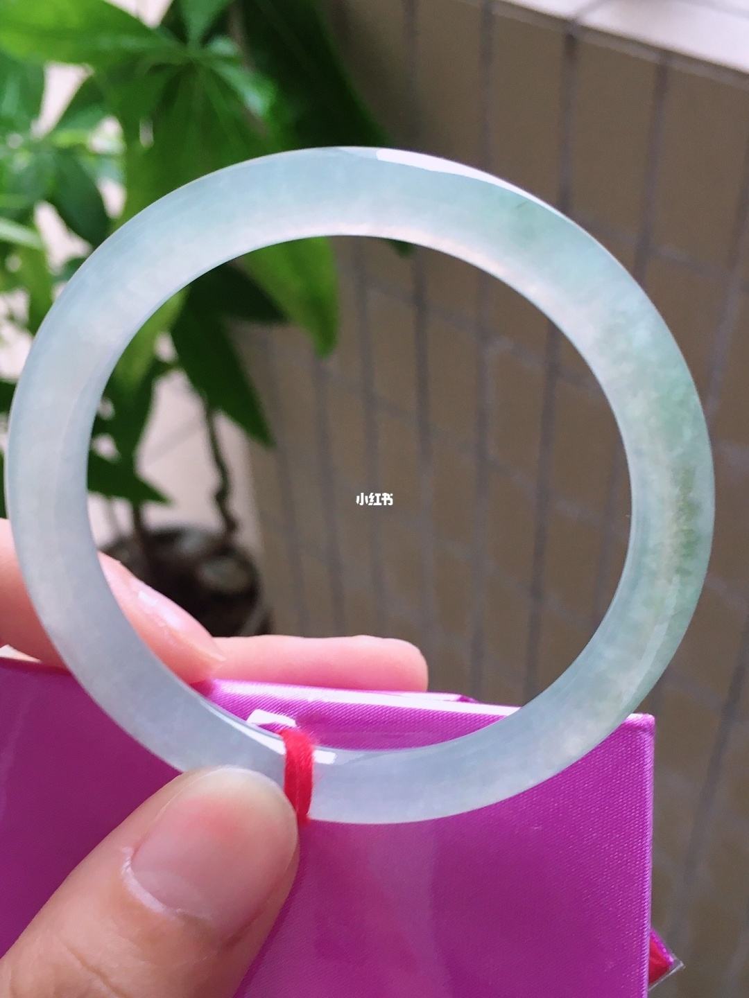 圆条冰晴底翡翠手镯老坑冰种冰晴底翡翠挂件价格-第1张图片-翡翠网 圆条冰晴底翡翠手镯老坑冰种冰晴底翡翠挂件价格-第1张图片-翡翠网