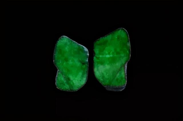 翡翠原石是什么样的坑,新坑翡翠原石-第8张图片-翡翠网 翡翠原石是什么样的坑,新坑翡翠原石-第8张图片-翡翠网