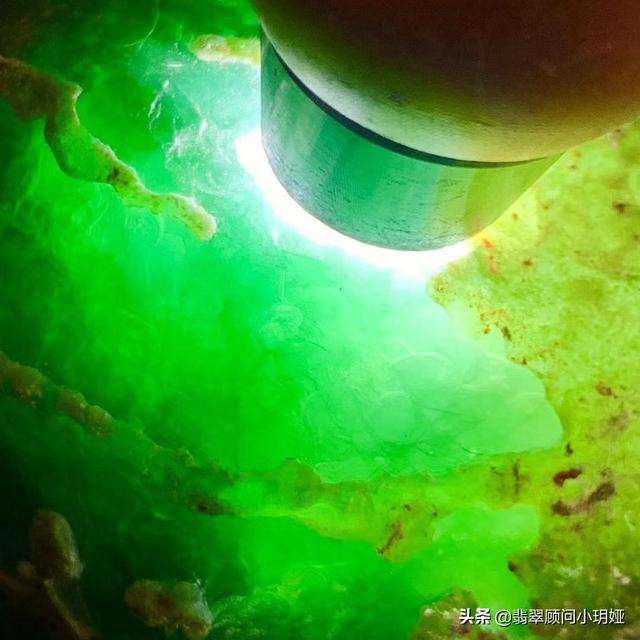 北京翡翠原石肉粗翡翠原石不是纯肉-第3张图片-翡翠网 北京翡翠原石肉粗翡翠原石不是纯肉-第3张图片-翡翠网