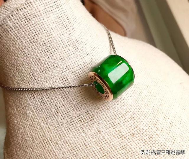 翡翠金蟾价格的简单介绍-第4张图片-翡翠网 翡翠金蟾价格的简单介绍-第4张图片-翡翠网