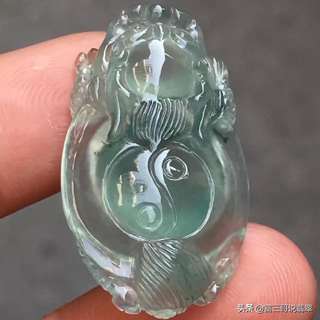 翡翠金蟾价格的简单介绍-第10张图片-翡翠网 翡翠金蟾价格的简单介绍-第10张图片-翡翠网