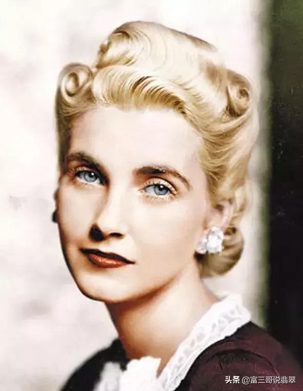 十大翡翠玉镯品牌翡翠手镯5个品牌-第10张图片-翡翠网 十大翡翠玉镯品牌翡翠手镯5个品牌-第10张图片-翡翠网