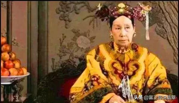 十大翡翠玉镯品牌翡翠手镯5个品牌-第13张图片-翡翠网 十大翡翠玉镯品牌翡翠手镯5个品牌-第13张图片-翡翠网