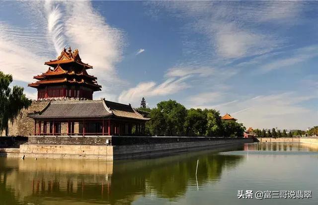 十大翡翠玉镯品牌翡翠手镯5个品牌-第19张图片-翡翠网 十大翡翠玉镯品牌翡翠手镯5个品牌-第19张图片-翡翠网