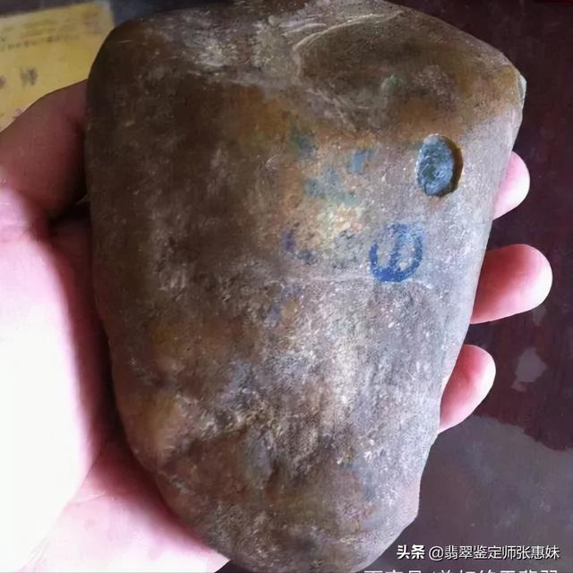 32种翡翠颜色等级排名,缅甸翡翠知识-第6张图片-翡翠网 32种翡翠颜色等级排名,缅甸翡翠知识-第6张图片-翡翠网