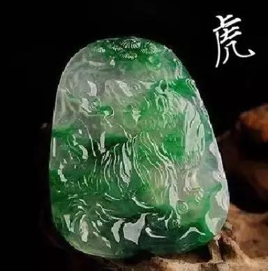 翡翠寓意知识讲解女人戴翡翠手镯的寓意-第44张图片-翡翠网