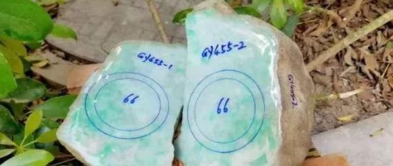 天然翡翠原石,翡翠原石怎么估价格-第1张图片-翡翠网 天然翡翠原石,翡翠原石怎么估价格-第1张图片-翡翠网