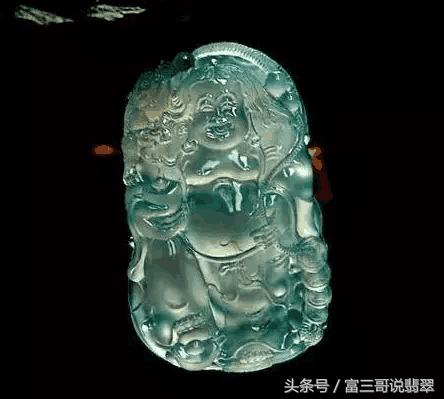 翡翠带黄好不好,翡翠手镯里边有黄点-第17张图片-翡翠网 翡翠带黄好不好,翡翠手镯里边有黄点-第17张图片-翡翠网