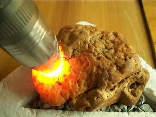 翡翠原石叫什么,河源翡翠和原石-第6张图片-翡翠网 翡翠原石叫什么,河源翡翠和原石-第6张图片-翡翠网