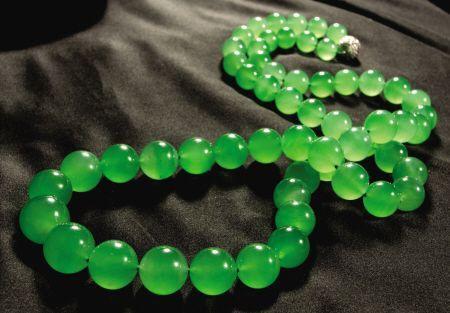 翡翠专业知识资料关于翡翠的知识-第2张图片-翡翠网 翡翠专业知识资料关于翡翠的知识-第2张图片-翡翠网