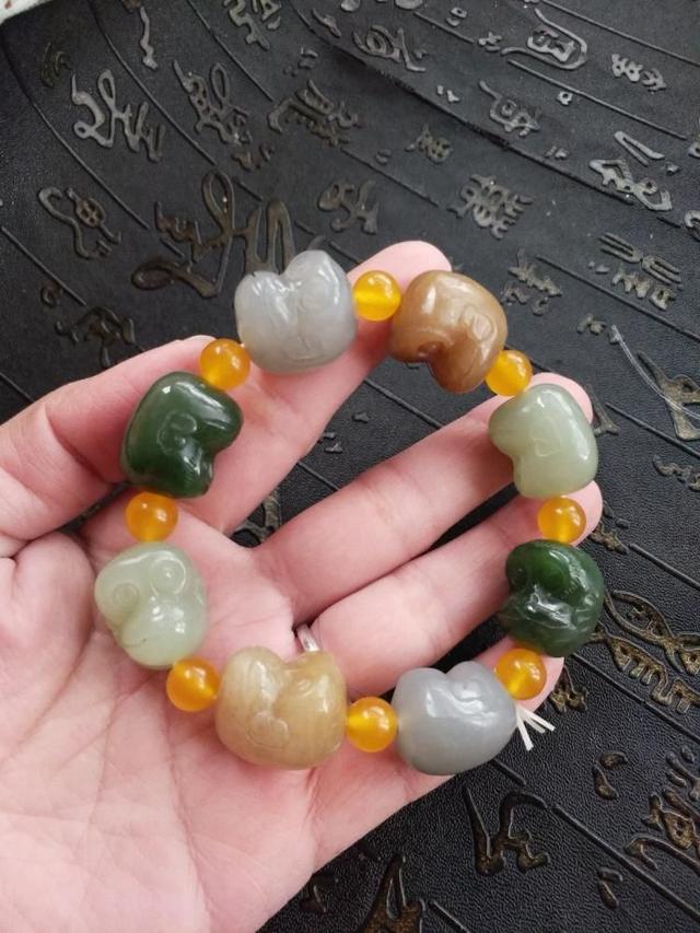 翡翠专业知识资料关于翡翠的知识-第4张图片-翡翠网 翡翠专业知识资料关于翡翠的知识-第4张图片-翡翠网