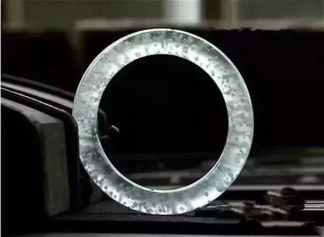 翡翠的棉絮居然散了,翡翠和人有11种缘分-第3张图片-翡翠网 翡翠的棉絮居然散了,翡翠和人有11种缘分-第3张图片-翡翠网