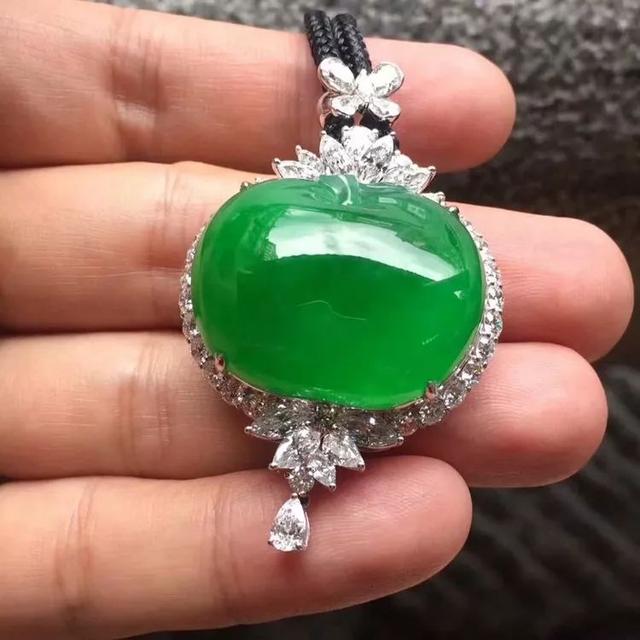 翡翠的棉絮居然散了,翡翠和人有11种缘分-第8张图片-翡翠网 翡翠的棉絮居然散了,翡翠和人有11种缘分-第8张图片-翡翠网