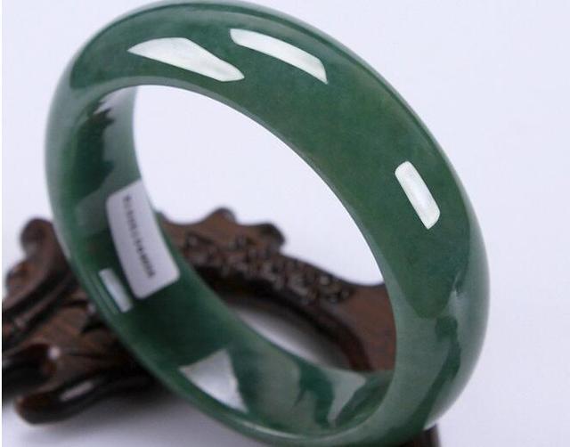 翡翠交易中心,翡翠及商贸知识-第4张图片-翡翠网 翡翠交易中心,翡翠及商贸知识-第4张图片-翡翠网