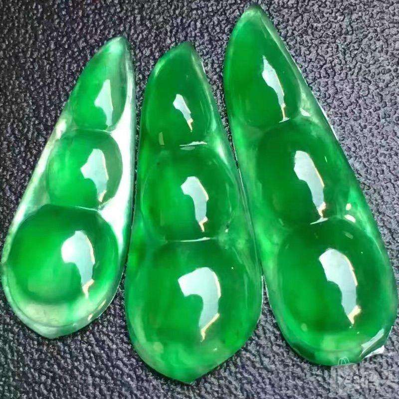 冰阳绿翡翠价格查询冰阳绿翡翠戒面几十块-第2张图片-翡翠网 冰阳绿翡翠价格查询冰阳绿翡翠戒面几十块-第2张图片-翡翠网