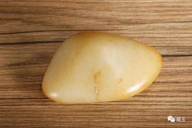 洒金的翡翠原石翡翠杂质与洒金-第6张图片-翡翠网 洒金的翡翠原石翡翠杂质与洒金-第6张图片-翡翠网