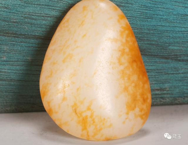 洒金的翡翠原石翡翠杂质与洒金-第22张图片-翡翠网 洒金的翡翠原石翡翠杂质与洒金-第22张图片-翡翠网