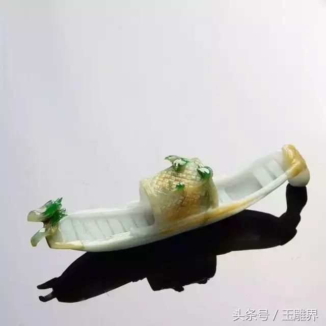 飘花翡翠镯子如何挑选黄翡飘花翡翠手镯介绍-第1张图片-翡翠网 飘花翡翠镯子如何挑选黄翡飘花翡翠手镯介绍-第1张图片-翡翠网