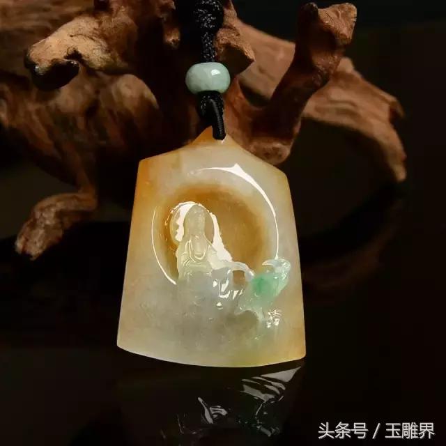 飘花翡翠镯子如何挑选黄翡飘花翡翠手镯介绍-第3张图片-翡翠网 飘花翡翠镯子如何挑选黄翡飘花翡翠手镯介绍-第3张图片-翡翠网
