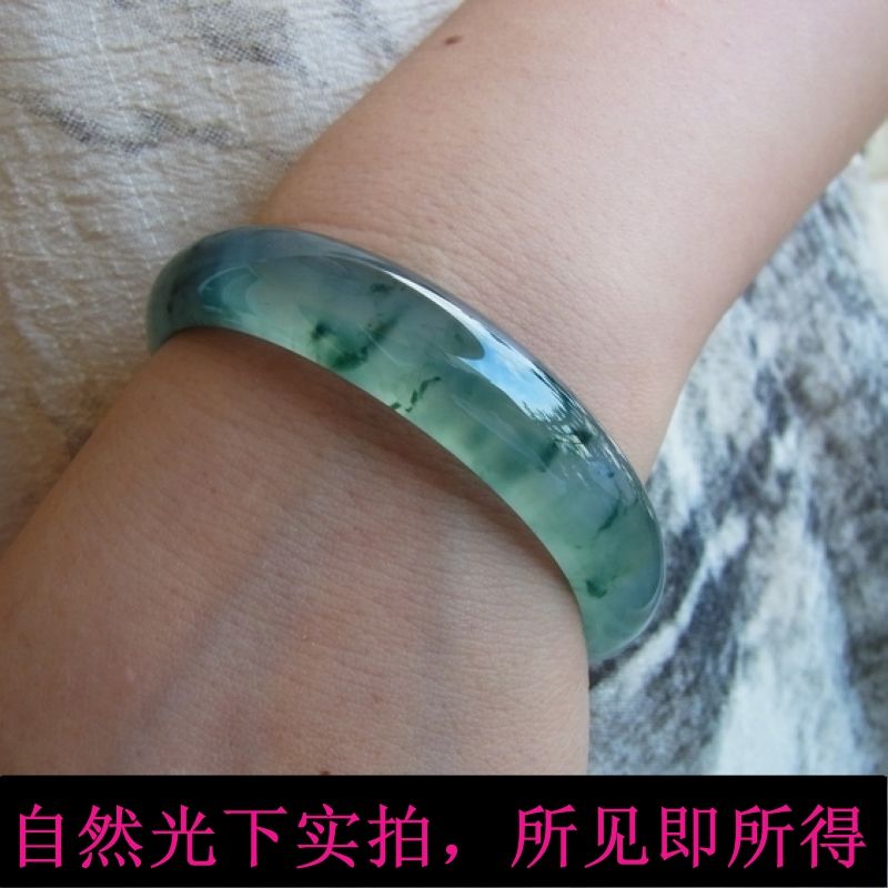 关于青花绿翡翠手镯的信息-第1张图片-翡翠网 关于青花绿翡翠手镯的信息-第1张图片-翡翠网