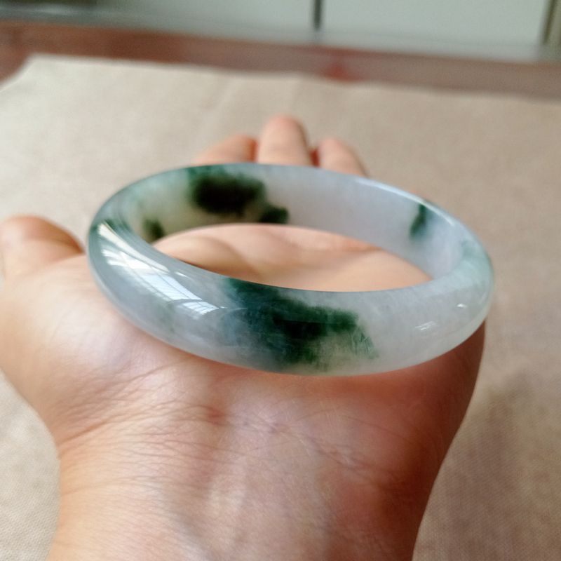 关于青花绿翡翠手镯的信息-第2张图片-翡翠网 关于青花绿翡翠手镯的信息-第2张图片-翡翠网