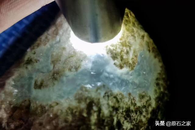 怎样打磨翡翠原石翡翠的原石的晶体签别-第3张图片-翡翠网 怎样打磨翡翠原石翡翠的原石的晶体签别-第3张图片-翡翠网