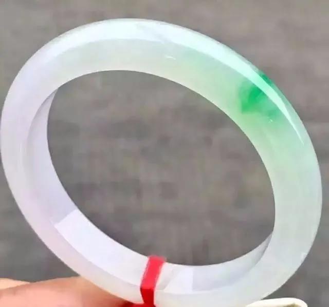 糯种春带彩翡翠价格,2万春带彩翡翠手镯图片-第10张图片-翡翠网