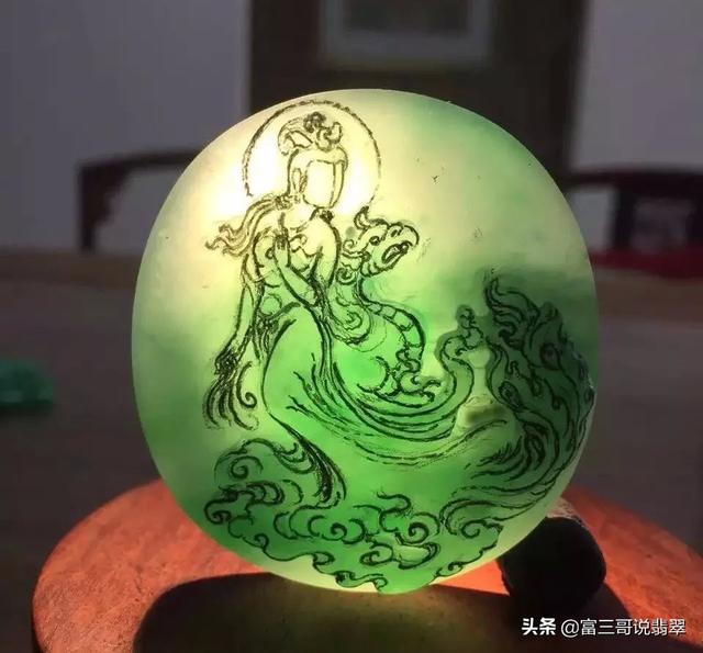 祥云手镯翡翠知识翡翠手镯知识问答-第1张图片-翡翠网 祥云手镯翡翠知识翡翠手镯知识问答-第1张图片-翡翠网