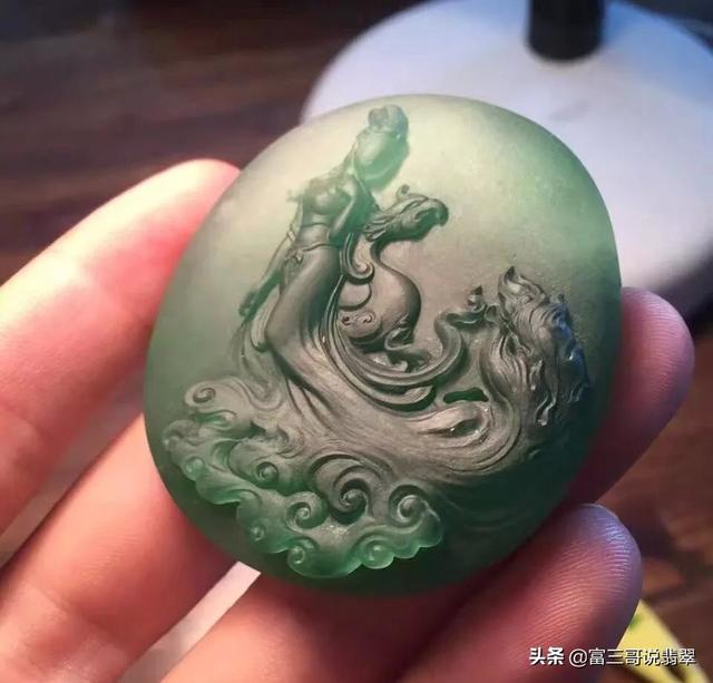 祥云手镯翡翠知识翡翠手镯知识问答-第3张图片-翡翠网 祥云手镯翡翠知识翡翠手镯知识问答-第3张图片-翡翠网