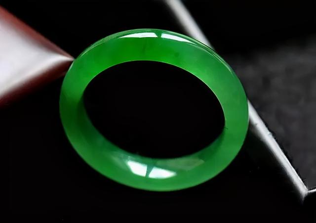 碧玉及翡翠原石图片玉石头原石图片-第4张图片-翡翠网 碧玉及翡翠原石图片玉石头原石图片-第4张图片-翡翠网