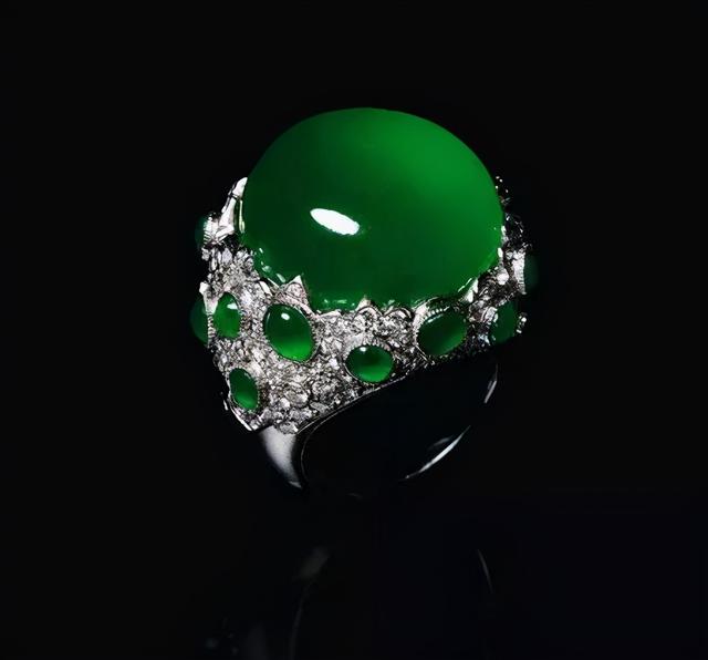 碧玉及翡翠原石图片玉石头原石图片-第11张图片-翡翠网 碧玉及翡翠原石图片玉石头原石图片-第11张图片-翡翠网