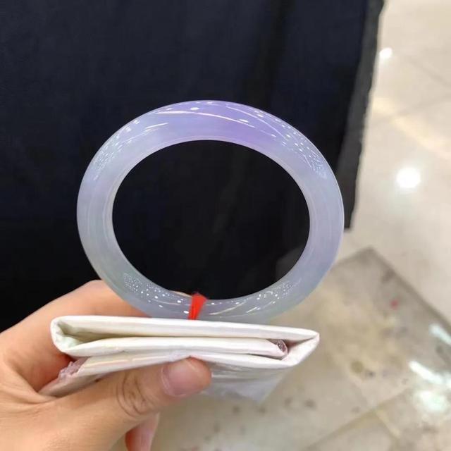 酸洗手镯对身体危害翡翠手镯酸洗注胶起源时间-第5张图片-翡翠网 酸洗手镯对身体危害翡翠手镯酸洗注胶起源时间-第5张图片-翡翠网