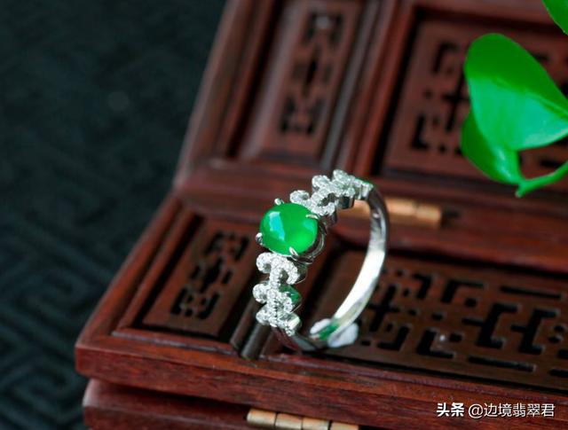 翡翠视频讲座视频大全翡翠知识视频教学-第1张图片-翡翠网 翡翠视频讲座视频大全翡翠知识视频教学-第1张图片-翡翠网