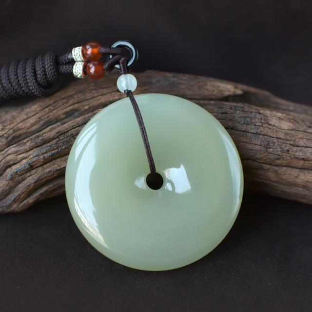 冰种翡翠手镯翡翠手镯文化底蕴-第4张图片-翡翠网 冰种翡翠手镯翡翠手镯文化底蕴-第4张图片-翡翠网