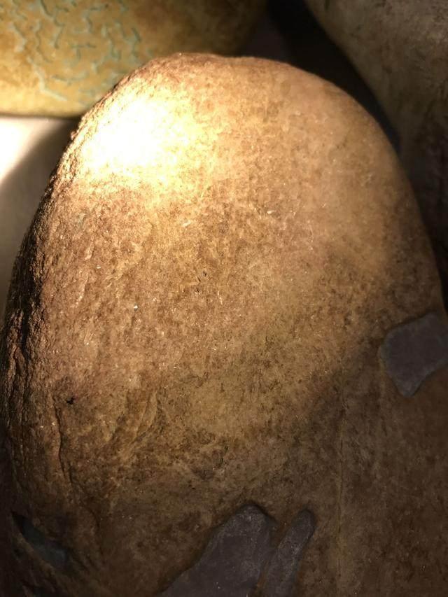 水翻砂水锈皮翡翠原石特征翡翠原石脱沙怎么看-第15张图片-翡翠网 水翻砂水锈皮翡翠原石特征翡翠原石脱沙怎么看-第15张图片-翡翠网