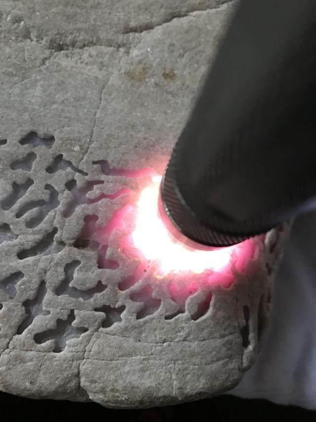 水翻砂水锈皮翡翠原石特征翡翠原石脱沙怎么看-第21张图片-翡翠网 水翻砂水锈皮翡翠原石特征翡翠原石脱沙怎么看-第21张图片-翡翠网