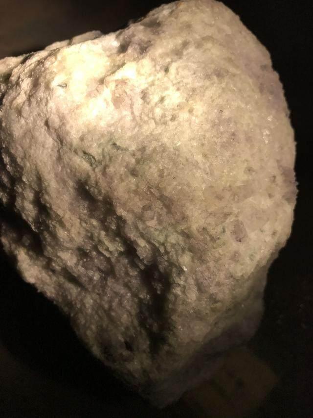 水翻砂水锈皮翡翠原石特征翡翠原石脱沙怎么看-第54张图片-翡翠网 水翻砂水锈皮翡翠原石特征翡翠原石脱沙怎么看-第54张图片-翡翠网