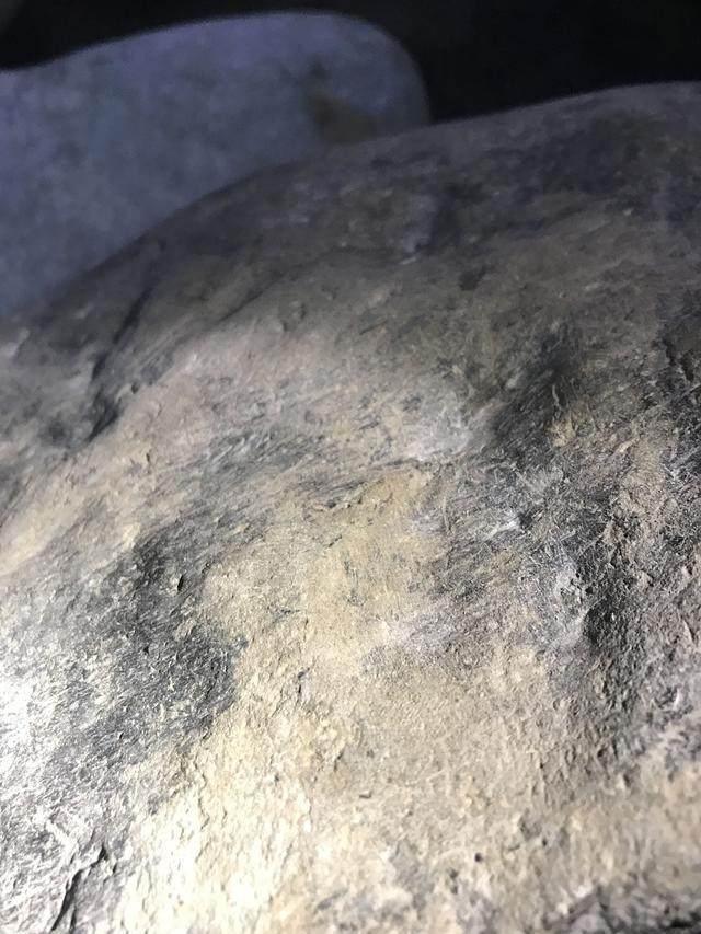 水翻砂水锈皮翡翠原石特征翡翠原石脱沙怎么看-第87张图片-翡翠网 水翻砂水锈皮翡翠原石特征翡翠原石脱沙怎么看-第87张图片-翡翠网